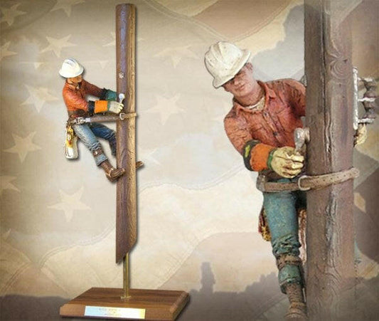 Lineman Statue HIGH WOOD WALKER – HANDPAINTED MG517